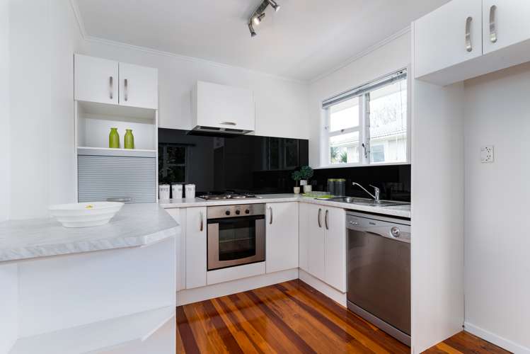 4/2 Ewenson Avenue One Tree Hill_8