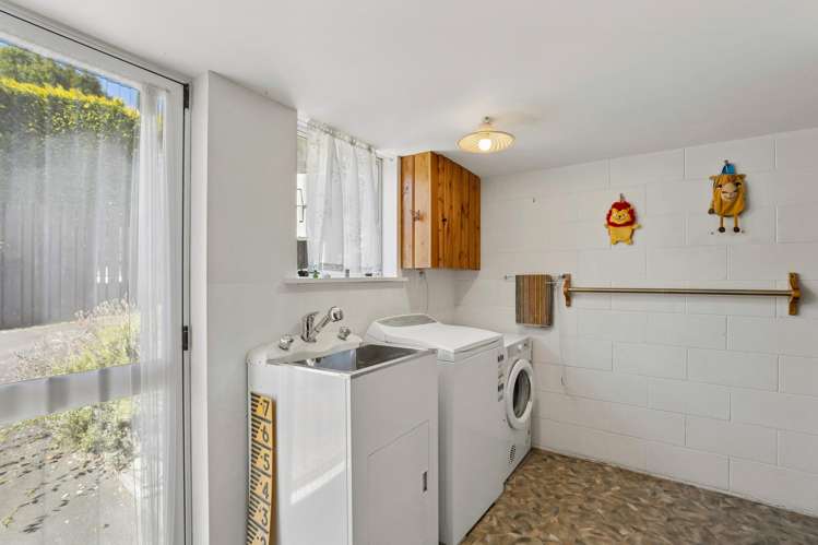 411 Peninsula Road Kelvin Heights_19