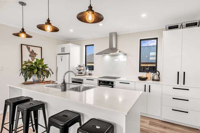 Beautiful Modern Living in Milson