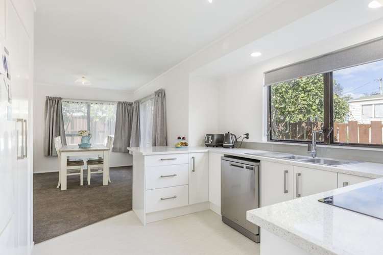 2/10 Corrella Road Belmont_0