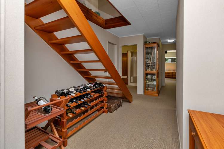 63 Memorial Drive Parahaki_12