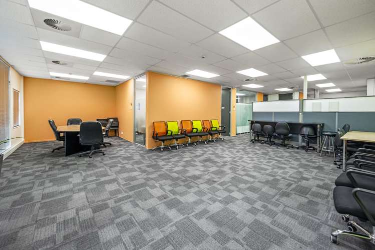 23/2 Bishop Dunn Place Botany Downs_5