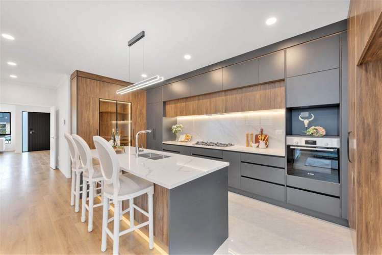 11 Tullymore Drive Flat Bush_14