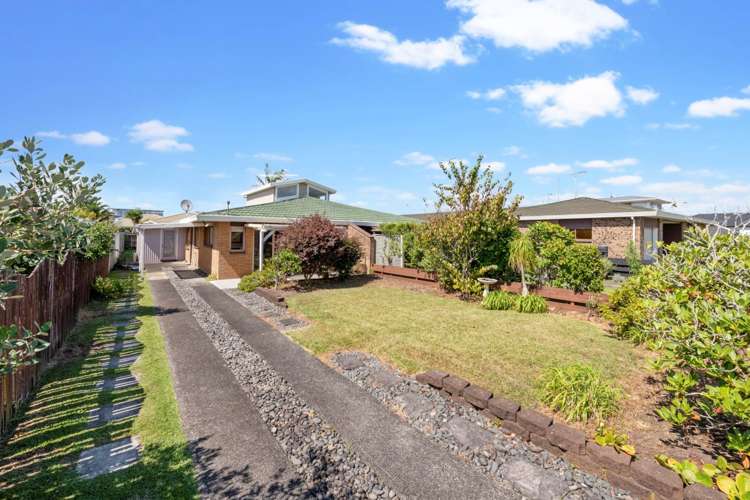 8 West Hoe Road Orewa_15