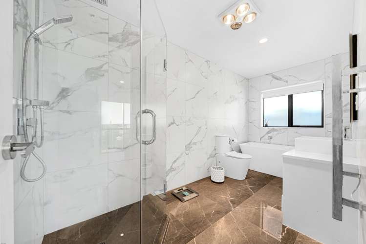 32 Matahae Drive Flat Bush_18