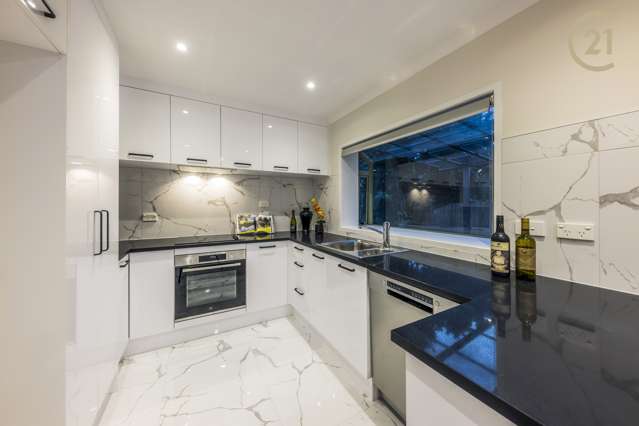 71 Medvale Avenue Flat Bush_4