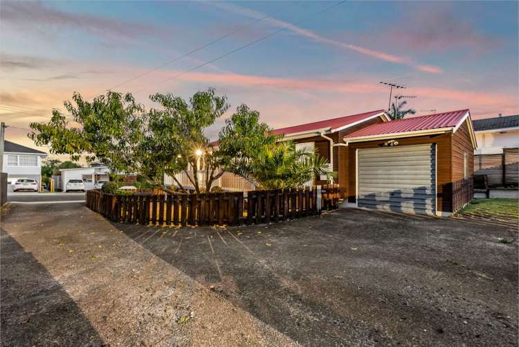 6 Braebank Lane Te Atatu South_13