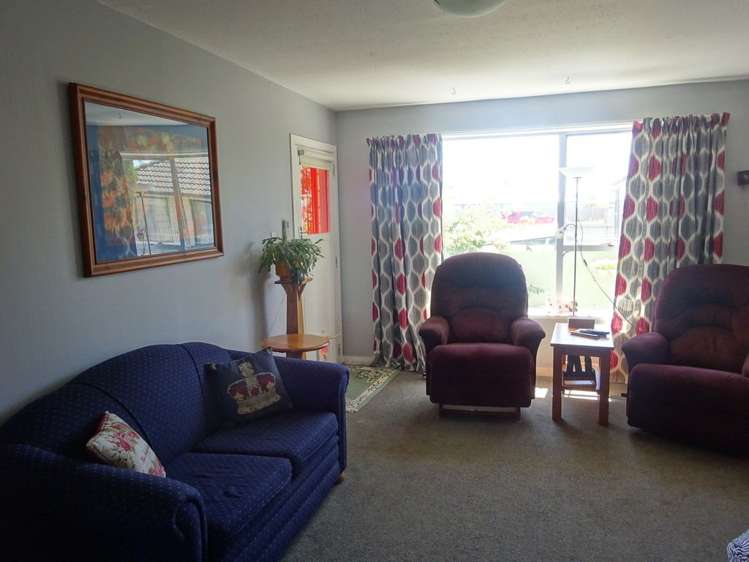 2/16 Allens Road Allenton_8