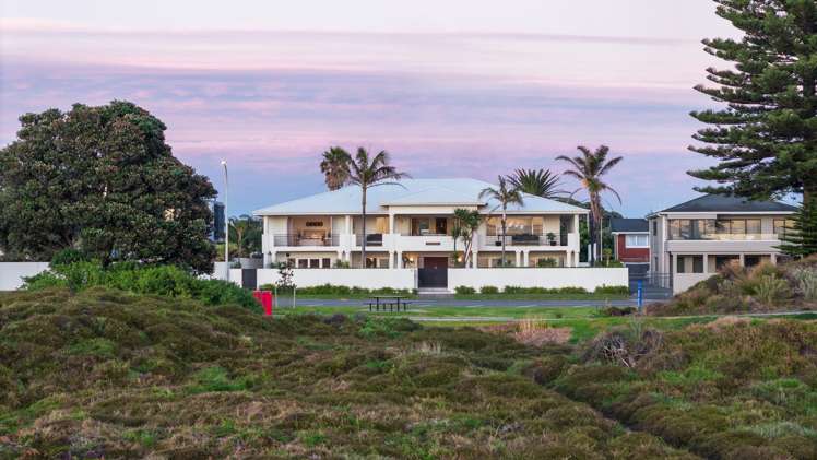 91 Marine Parade Mount Maunganui_14