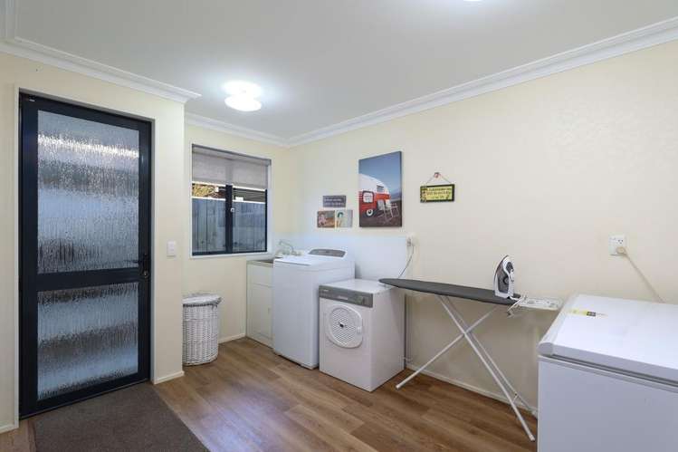 328 Princes Drive Britannia Heights_18