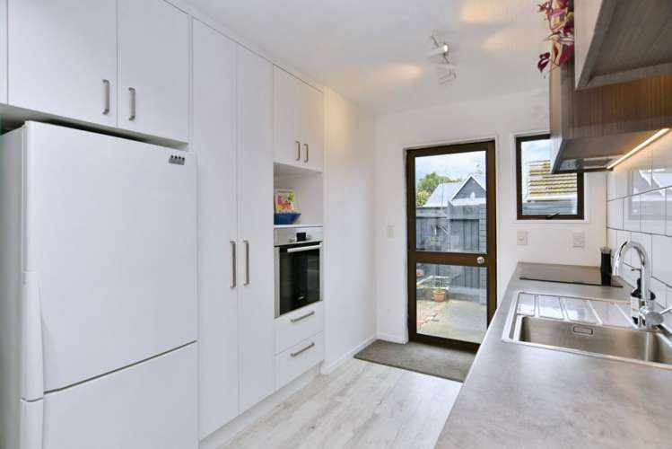 4/11 Burns Street Sydenham_8