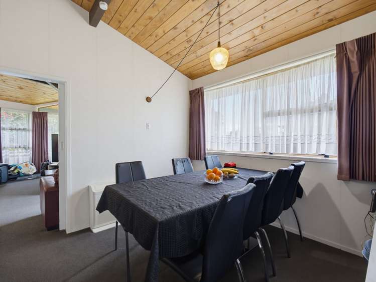 17 Burton Place Owhata_7