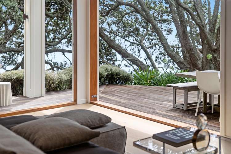 16 Joan Street Point Chevalier_10