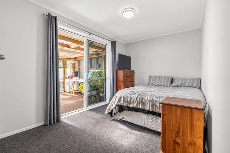 66 Oakfield Crescent Pukete_10