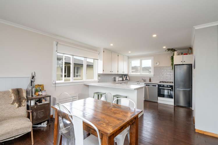 87 Eglinton Street_3