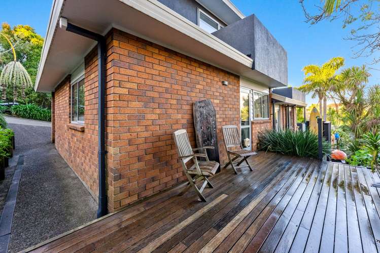 2/962 Beach Road Torbay_16