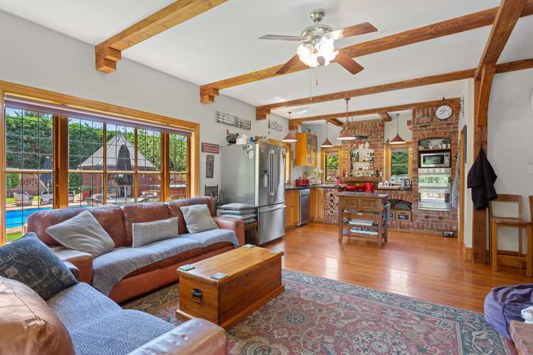 484 Johns Road Fernside_10