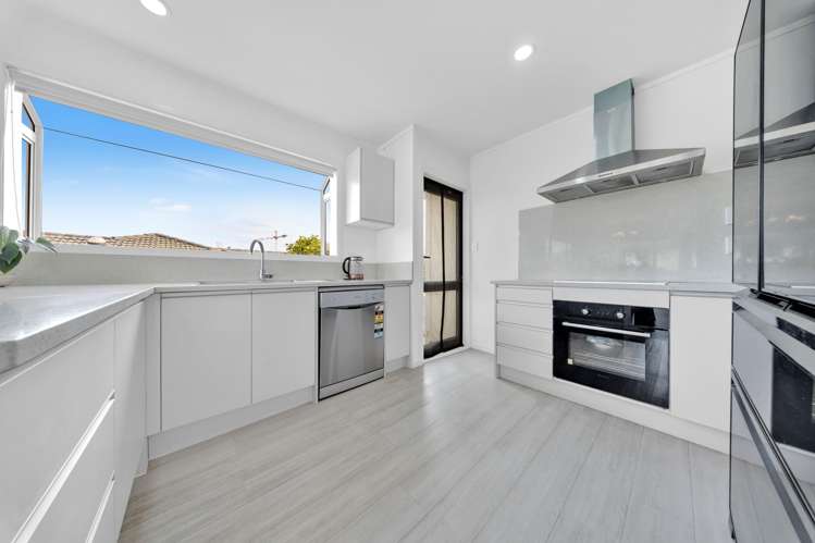 16 & 16A Mander Place Bucklands Beach_12