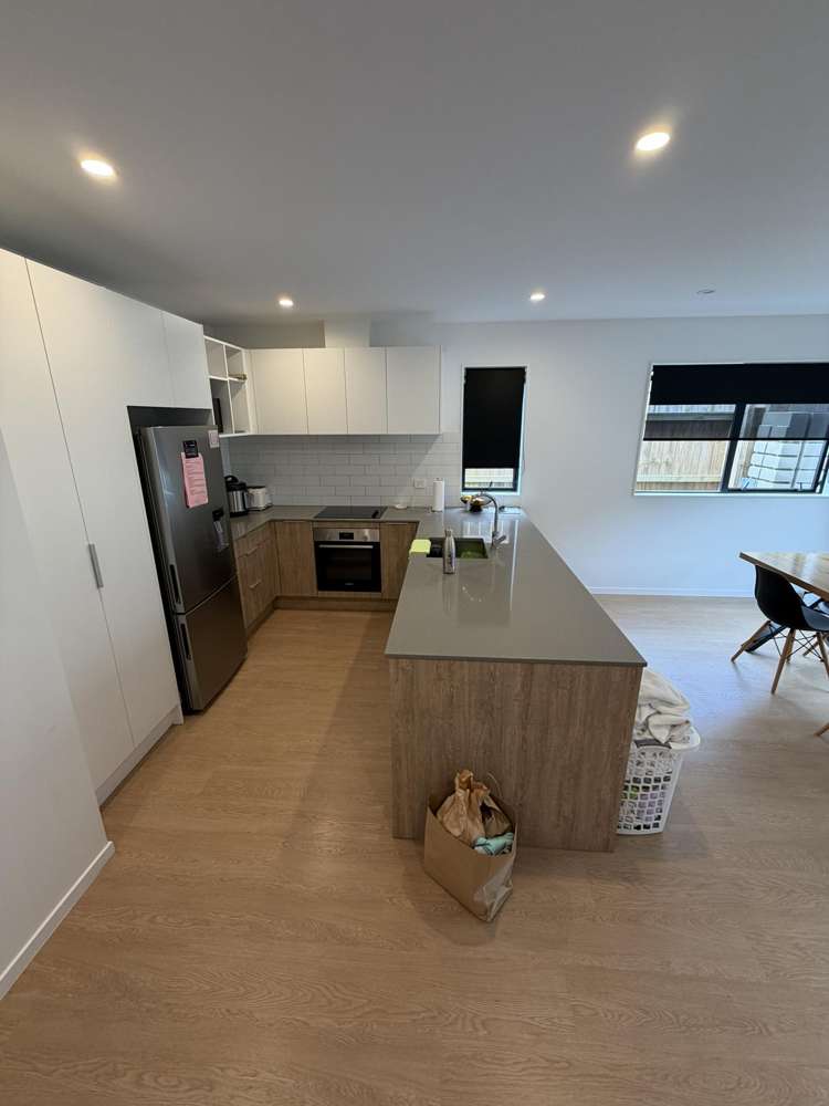 4 Rautahi Street Flat Bush_7