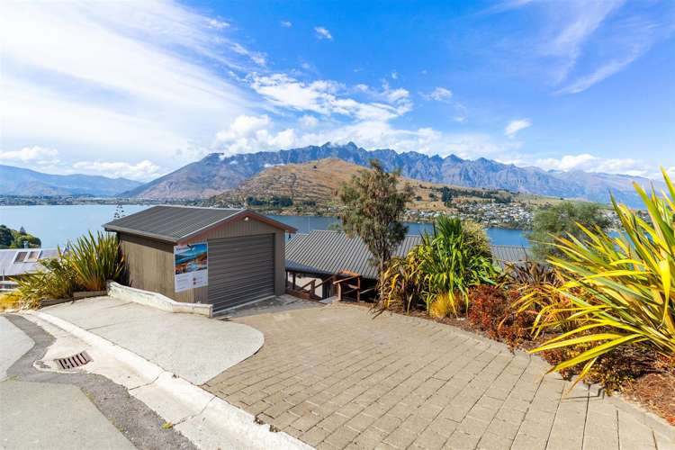 13 Sunrise Lane Queenstown_17