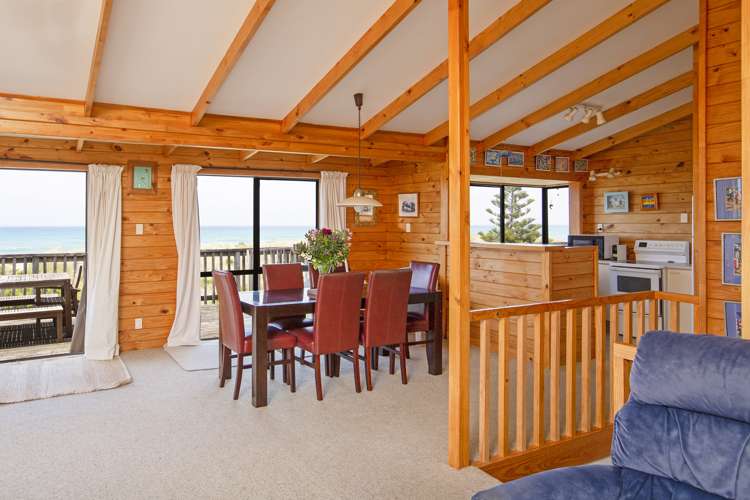 75 Blue Pacific Parade Riversdale Beach_8