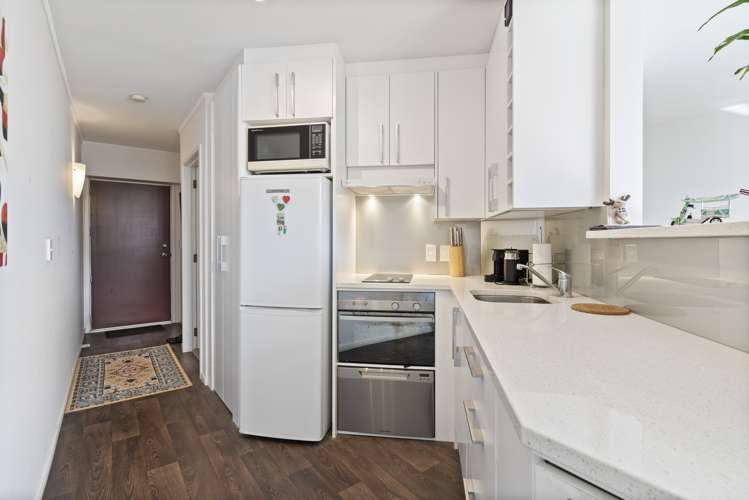 4/3 Hamilton Road Herne Bay_8