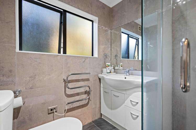 46 Commissariat Road Mt Wellington_15