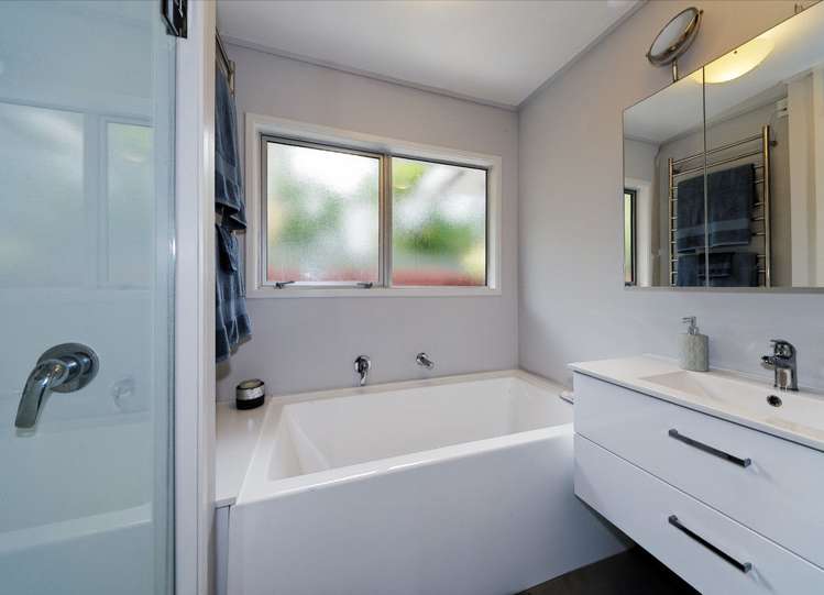 13 Easter Parade Glen Eden_9