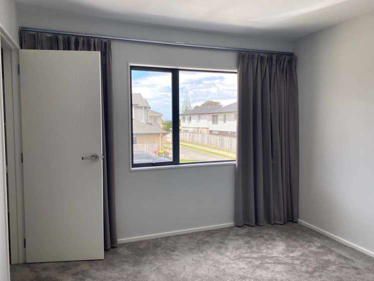 52 Bordeaux Parade Te Atatu South_15