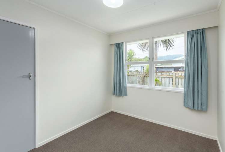 9 Hardie Grove Featherston_10