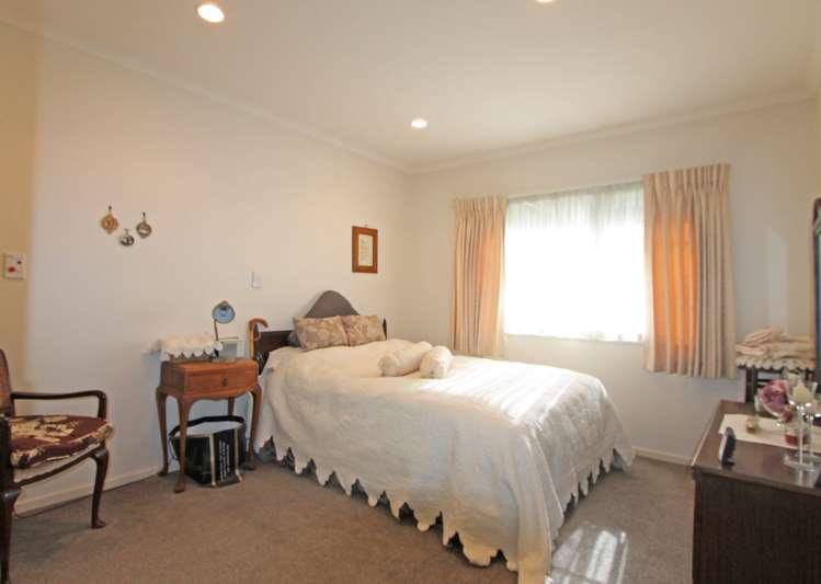 13 Lakeridge Close Rangatira Park_5