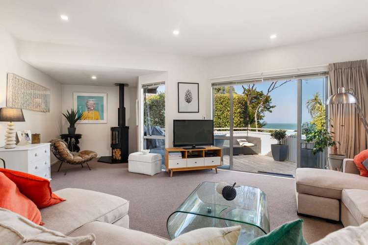 7 Dorothy Road Laingholm_8