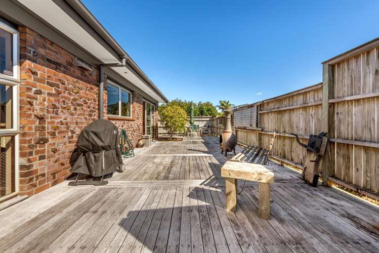 6 Fielding Crescent Farm Cove_27