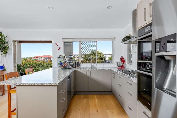 1/126 Whangaparaoa Road Red Beach_10