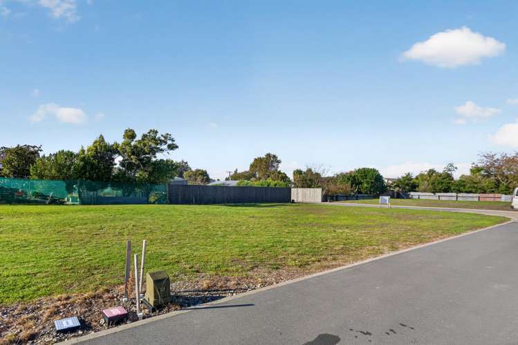 2 Lyttle Way Featherston_11