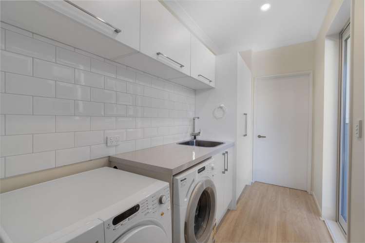 98 Infinity Drive Pegasus_21