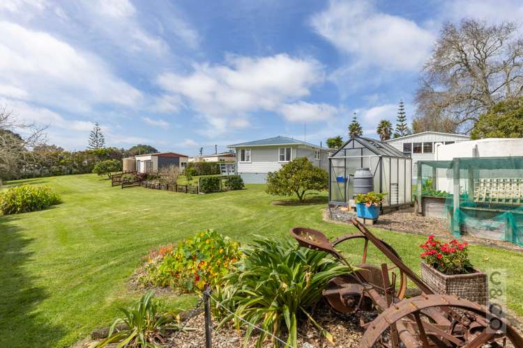 8 Hanham Road Kumeu_16