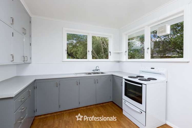 16 Ruru Crescent Heretaunga_6