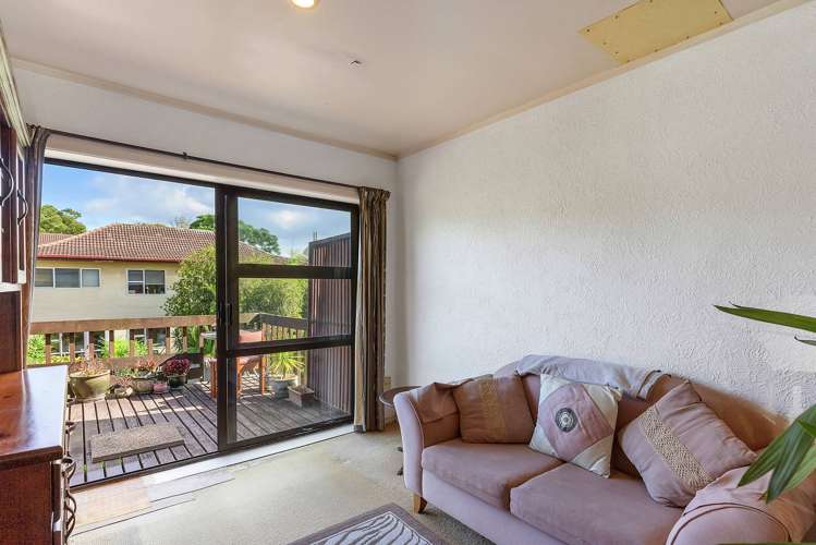 2/12 Sherie Place Howick_13