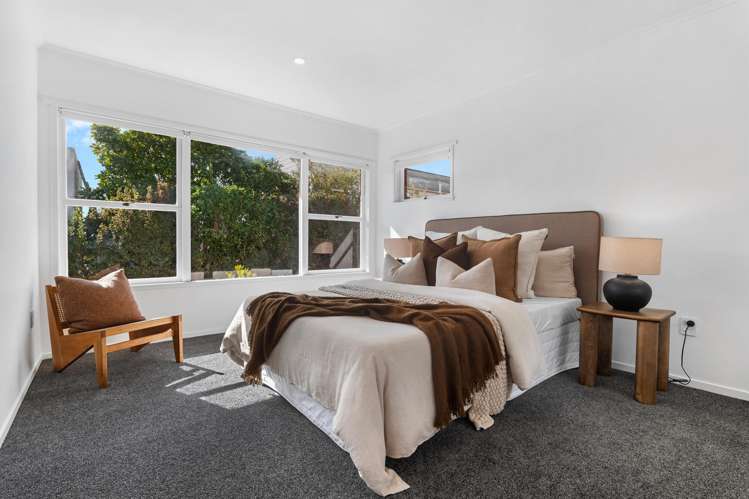 1/229 Glenfield Road Hillcrest_12