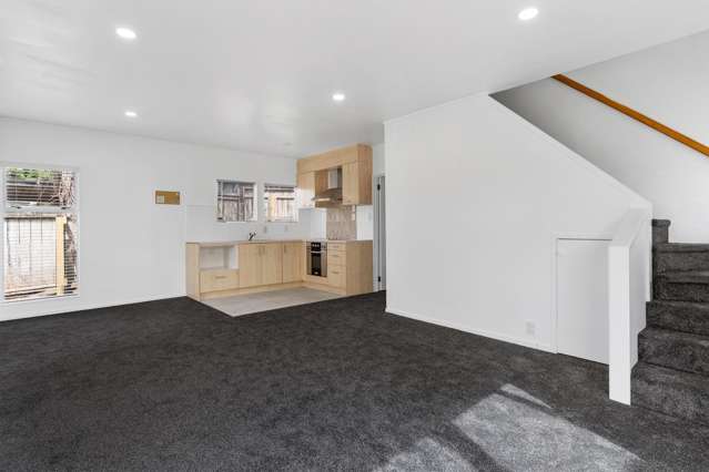 2/109 Stanley Road Glenfield_4