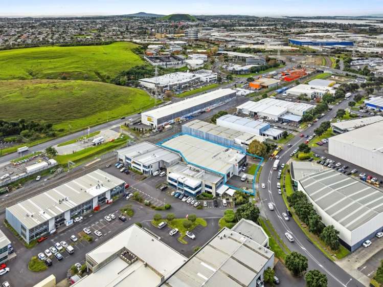 32 Vestey Drive Mount Wellington_7