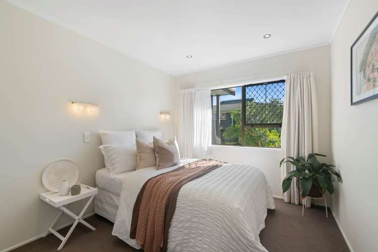1/5 Lake Pupuke Drive Takapuna_13