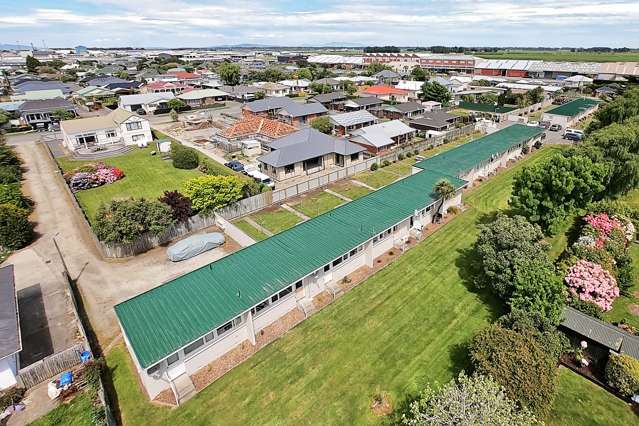 22 Avenal Street Avenal_3