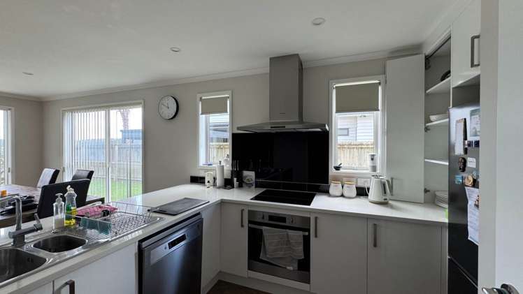 1/15 Durbin Court Greenhithe_2