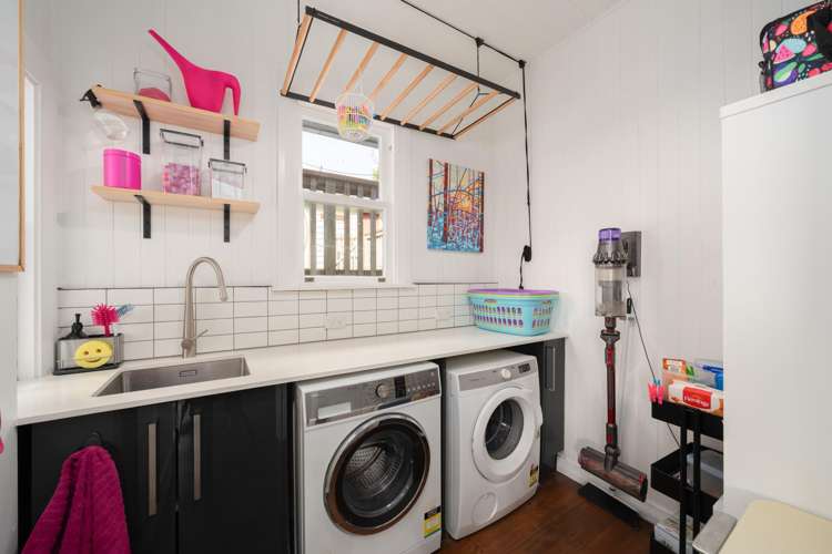 28 Handyside Street Tawa_15