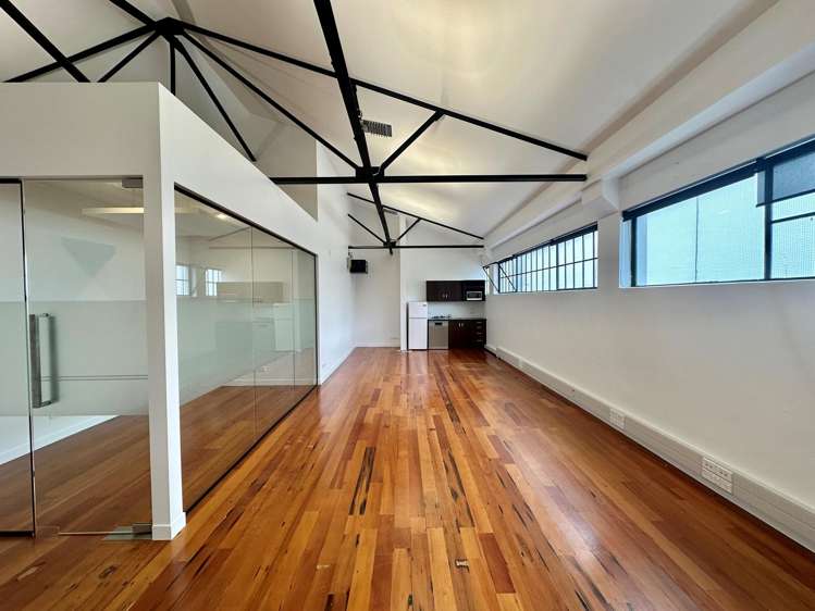 Suite D/7 Windsor Street_0