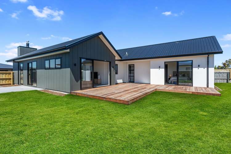 23 Longfields Road_1