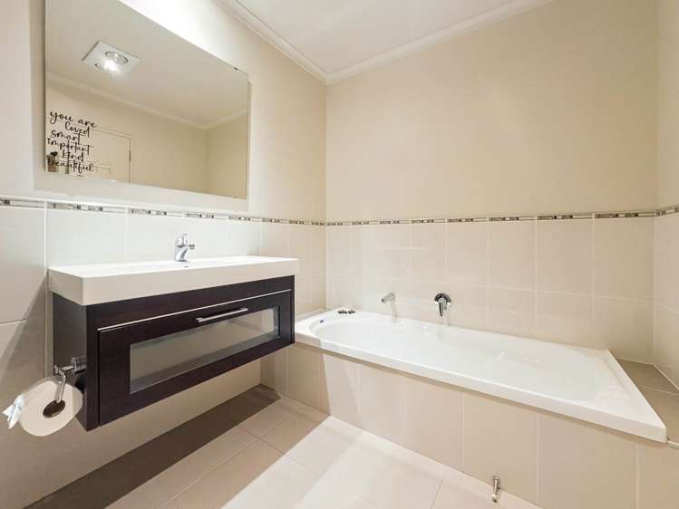 41 Mandival Avenue Flat Bush_11