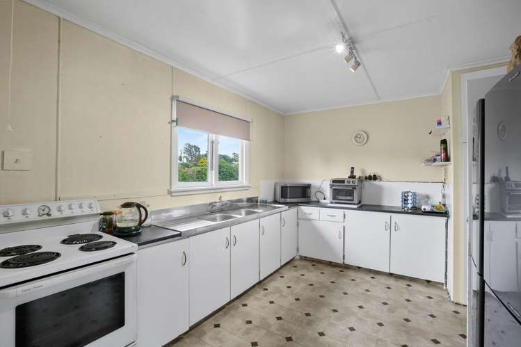 155 Seaview Road Westown_5